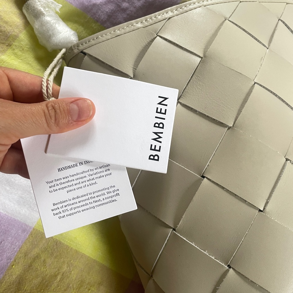 Marion Grand Cream Weave Bag - Picture 7 of 7
